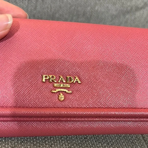 Prada Bag - Picture 9 of 17